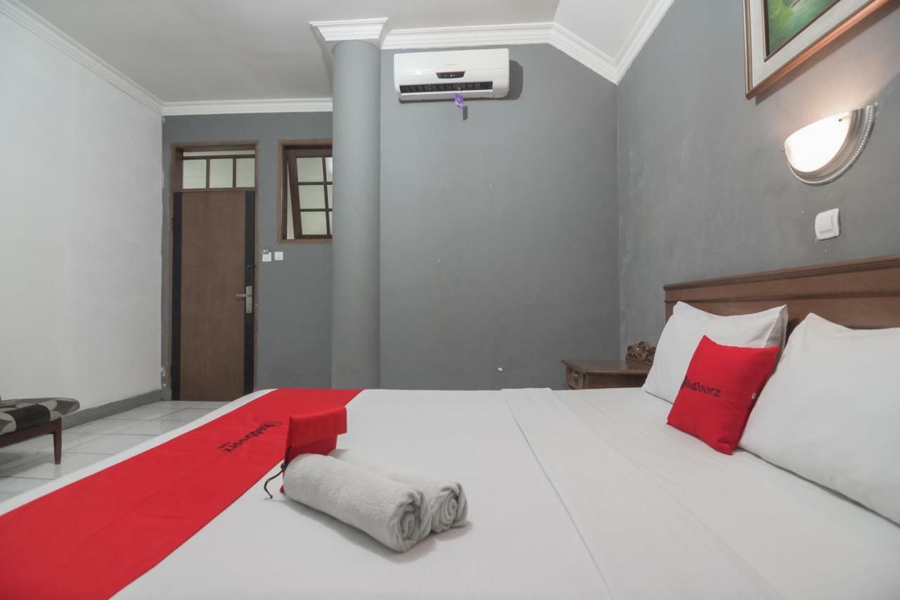 Reddoorz @ Cihampelas Bandung Kültér fotó