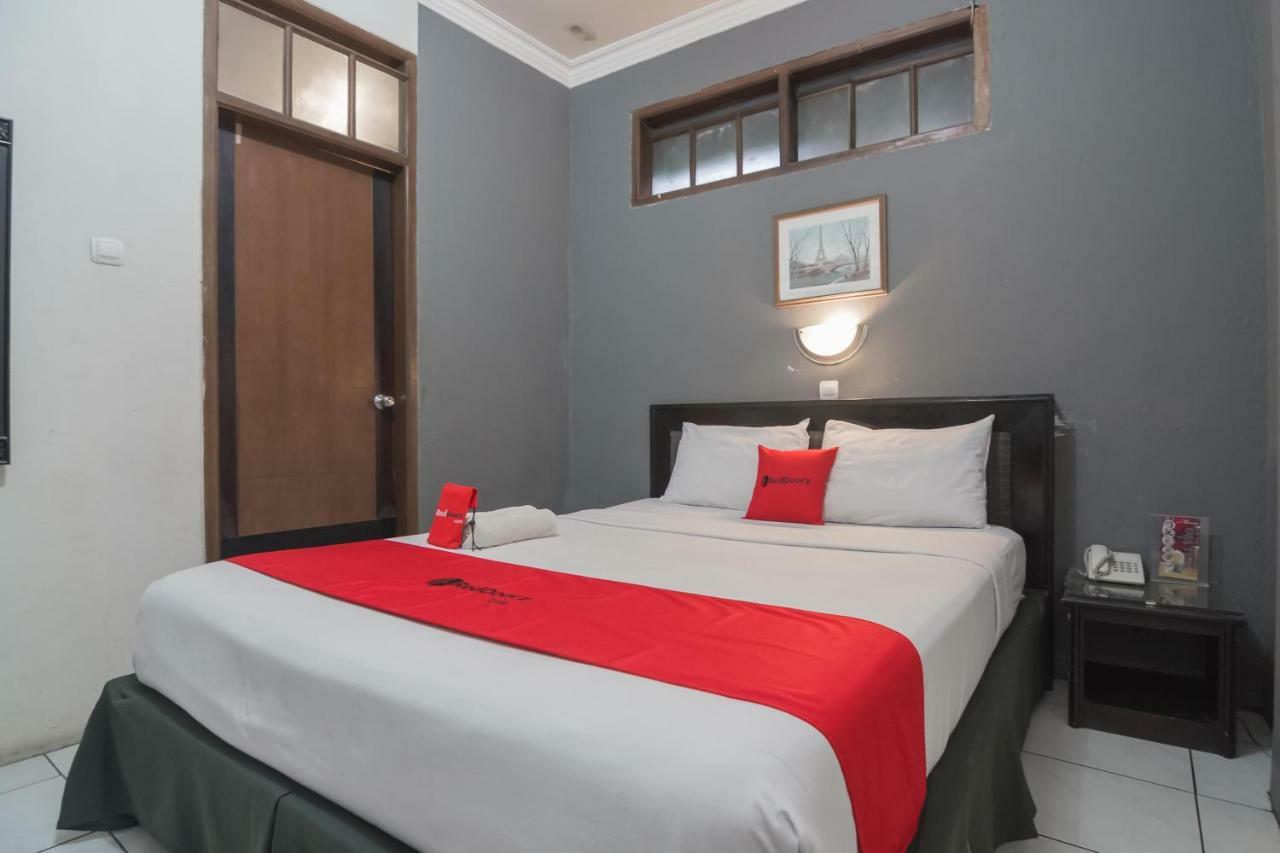 Reddoorz @ Cihampelas Bandung Kültér fotó
