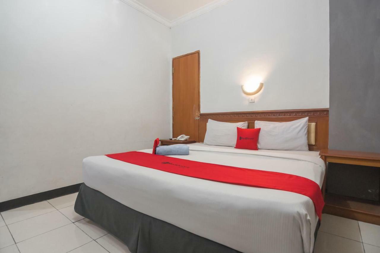 Reddoorz @ Cihampelas Bandung Kültér fotó