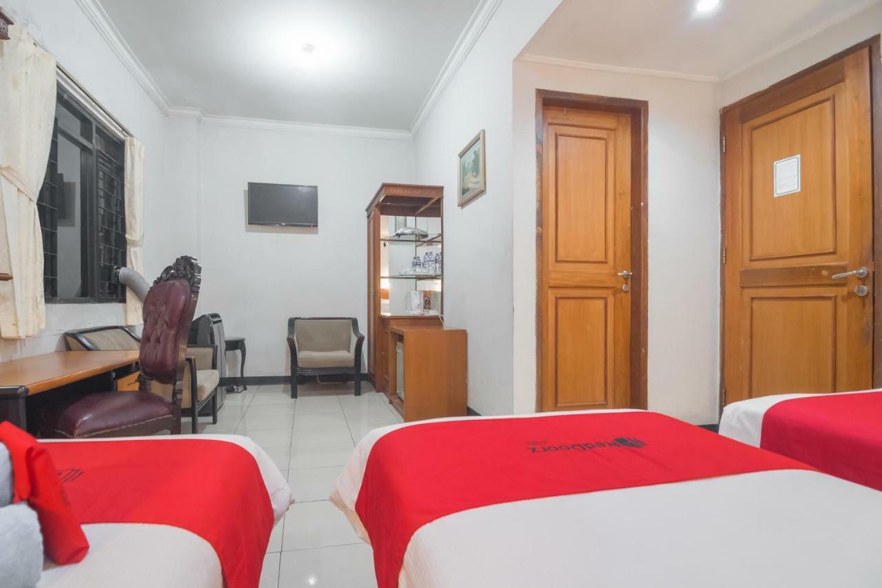 Reddoorz @ Cihampelas Bandung Kültér fotó